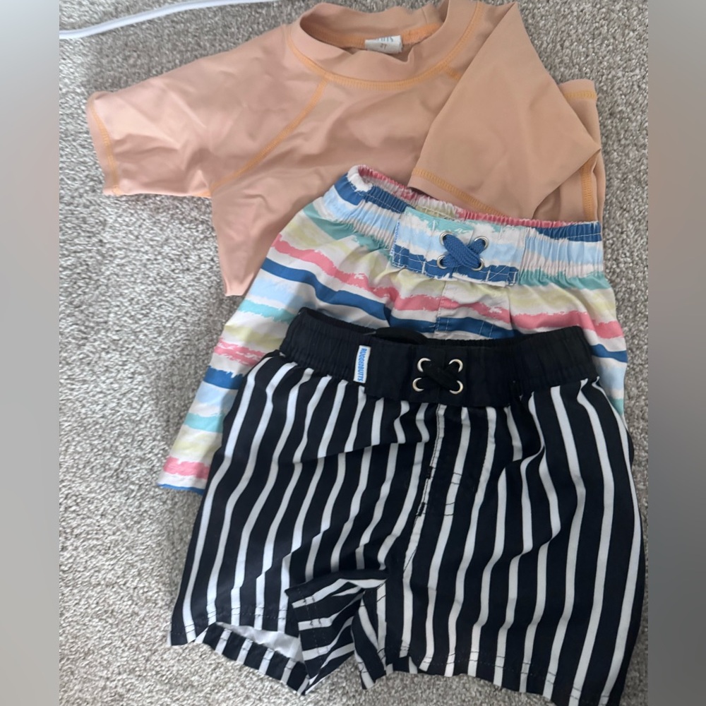 2T RUGGEDBUTTS swim bundle, short sleeve rashguard + 2 swim trunks.